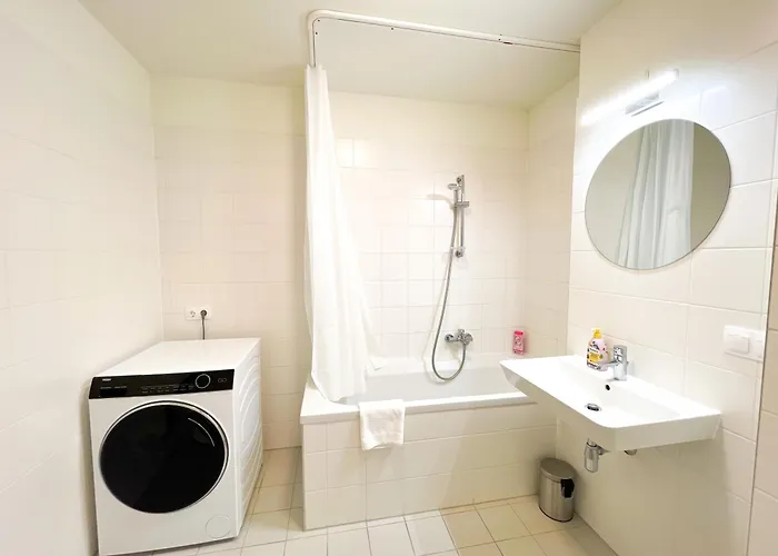 Апартаменти Whats-app Self-check-in - 1br Apartment, Near Airport,15 Min To Center Відень